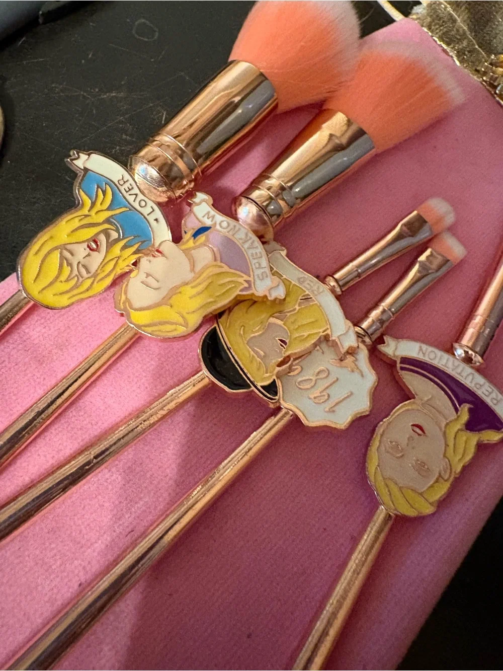Makeup Brush Set with Pink Bristles and Rose Gold Handles